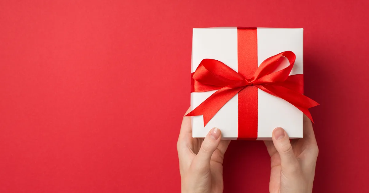 Sending Gifts from India to Family in Canada or the USA: The Complete Guide