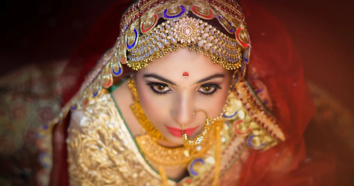 Wedding Shopping from Abroad: Getting Sarees, Lehengas & Gifts Delivered